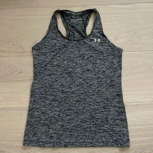 Under Armour women’s heatgear tank size XS (loose fit)